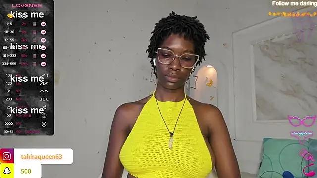 Snapshot of Tahira_21_ chatting on March 12, 11:12 pm Tahira 21 online show from March 12, 11:12 pm