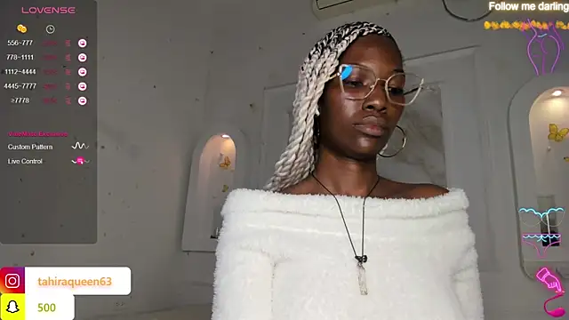 Snapshot of Tahira_21_ chatting on March 17, 10:38 pm Tahira 21 online show from March 17, 10:38 pm