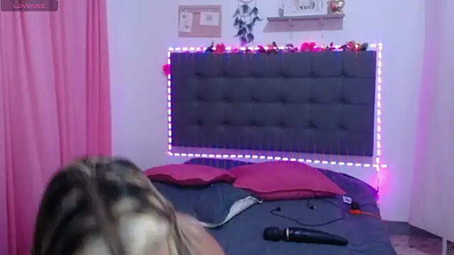 LenaDIaz online show from October 30, 10:21 pm