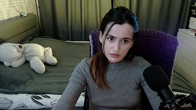 Snapshot of KiraYammy chatting on December 19, 10:21 pm KiraYammy online show from December 19, 10:21 pm