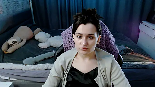 Snapshot of KiraYammy chatting on February 2, 1:45 am KiraYammy online show from February 2, 1:45 am