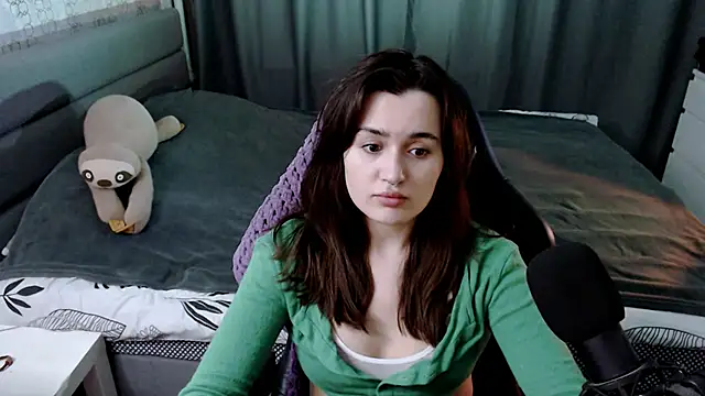 Snapshot of KiraYammy chatting on March 7, 10:32 pm KiraYammy online show from March 7, 10:32 pm