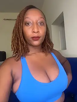 Snapshot of CarlaBeckky chatting on November 13, 8:46 am CarlaBeckky online show from November 13, 8:46 am