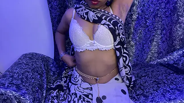 shuhana  online show from May 16, 5:04 am