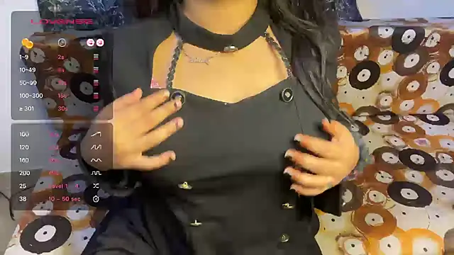 shuhana  online show from May 28, 4:43 am