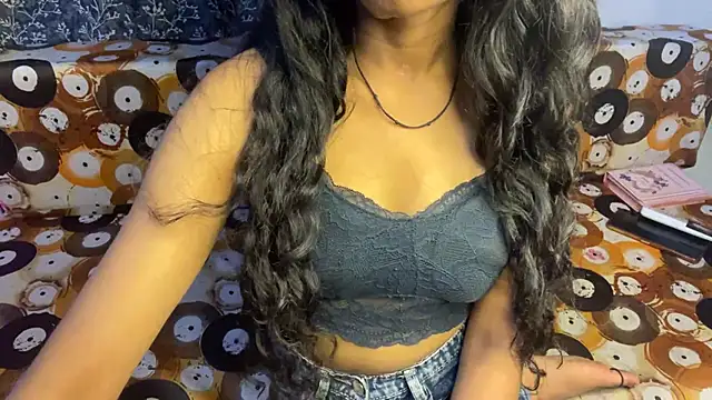 shuhana  online show from May 30, 4:31 am