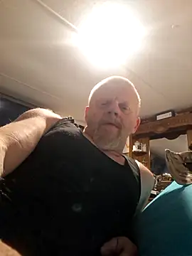 Snapshot of MagicAdmiralty5 chatting on November 2, 11:18 pm MagicAdmiralty5 online show from November 2, 11:18 pm