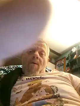 Snapshot of MagicAdmiralty5 chatting on November 12, 8:37 am MagicAdmiralty5 online show from November 12, 8:37 am