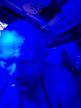 Snapshot of MagicAdmiralty5 chatting on March 1, 9:22 am MagicAdmiralty5 online show from March 1, 9:22 am