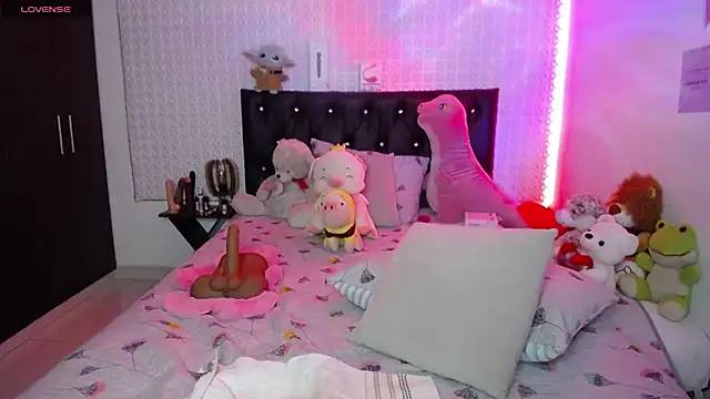 redgirlofficial online show from March 4, 12:18 am