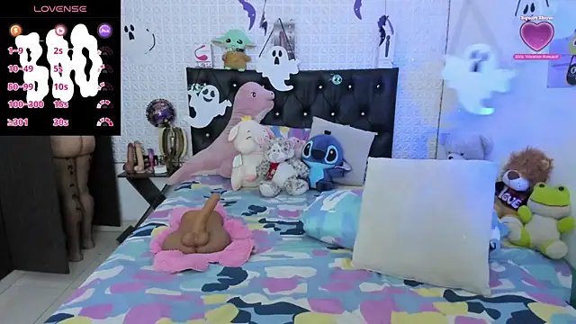 redgirlofficial online show from October 14, 11:38 pm