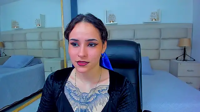 AnnyThompson  online show from October 24, 9:22 pm