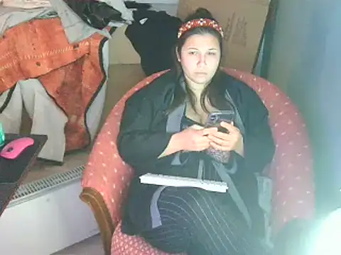 Snapshot of minette-sexy chatting on February 1, 7:44 pm minette-sexy online show from February 1, 7:44 pm