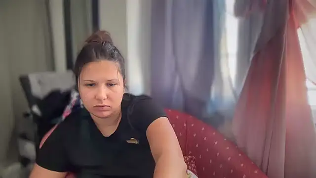 Snapshot of minette-sexy chatting on September 19, 9:32 am minette-sexy online show from September 19, 9:32 am