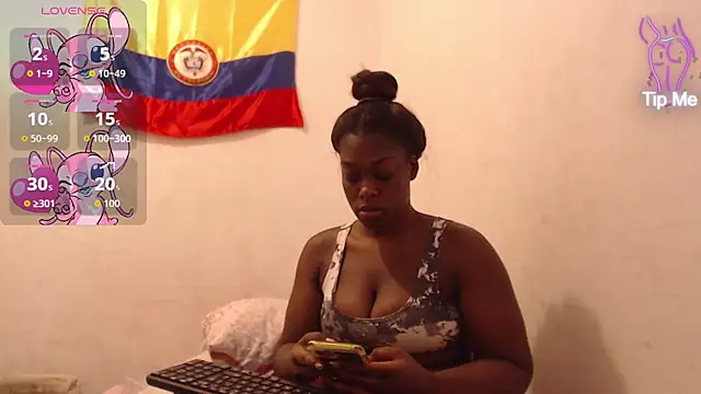 Snapshot of keilysofia chatting on February 26, 12:20 am keilysofia online show from February 26, 12:20 am