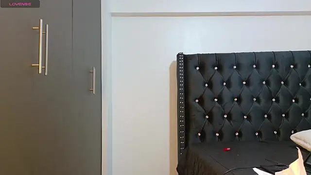 online bestie online show from February 10, 8:42 am