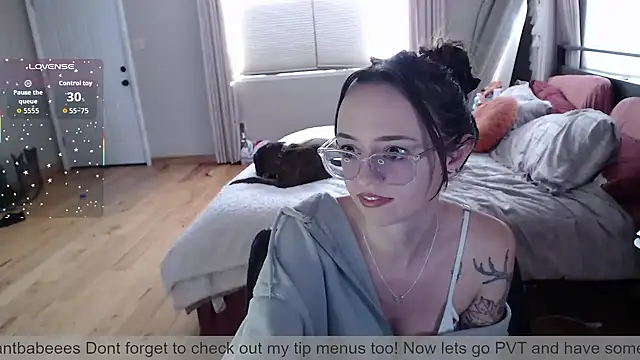 Plantbabeee online show from January 5, 5:49 pm