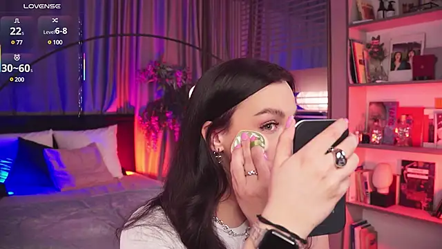 LunaNight online show from February 2, 11:53 pm