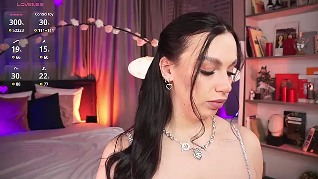 LunaNight online show from March 1, 8:21 pm