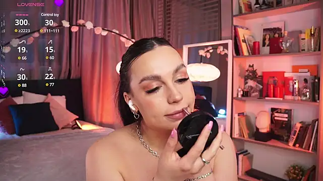 LunaNight online show from March 3, 8:21 pm