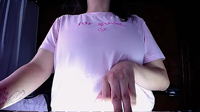 Maira B online show from November 15, 6:48 pm