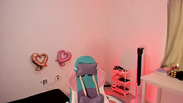 WandaDoll online show from February 12, 4:33 pm