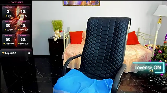 Snapshot of Julia_Dean chatting on December 18, 3:33 pm Julia Dean online show from December 18, 3:33 pm