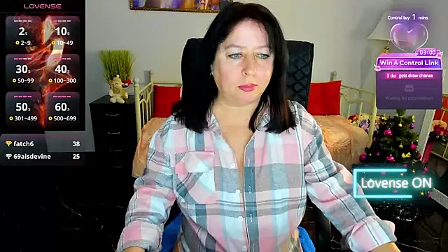 Snapshot of Julia_Dean chatting on December 28, 3:48 pm Julia Dean online show from December 28, 3:48 pm