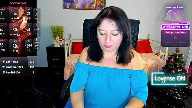 Snapshot of Julia_Dean chatting on January 2, 6:45 pm Julia Dean online show from January 2, 6:45 pm