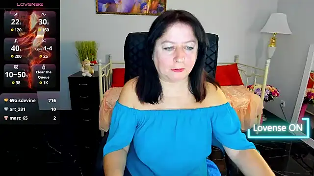 Snapshot of Julia_Dean chatting on January 4, 5:58 pm Julia Dean online show from January 4, 5:58 pm