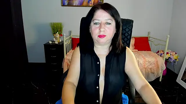 Snapshot of Julia_Dean chatting on February 10, 1:11 pm Julia Dean online show from February 10, 1:11 pm