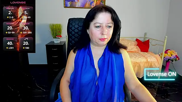 Snapshot of Julia_Dean chatting on March 14, 11:56 am Julia Dean online show from March 14, 11:56 am