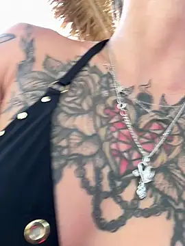 Snapshot of BabeRainbow chatting on January 24, 9:06 am BabeRainbow online show from January 24, 9:06 am