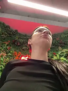 Snapshot of BabeRainbow chatting on March 13, 10:36 am BabeRainbow online show from March 13, 10:36 am