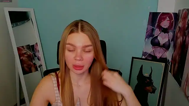 Snapshot of Molly_sweetie chatting on December 3, 7:10 am Molly sweetie online show from December 3, 7:10 am