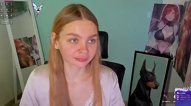 Snapshot of Molly_sweetie chatting on December 7, 10:45 am Molly sweetie online show from December 7, 10:45 am