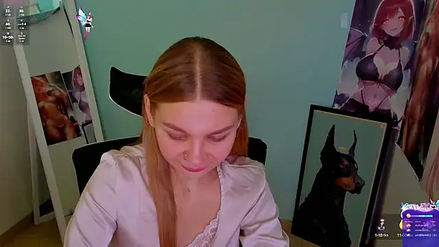 Snapshot of Molly_sweetie chatting on December 8, 9:46 am Molly sweetie online show from December 8, 9:46 am