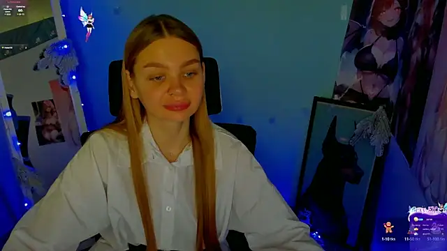 Snapshot of Molly_sweetie chatting on December 18, 10:08 am Molly sweetie online show from December 18, 10:08 am
