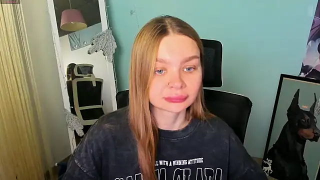 Snapshot of Molly_sweetie chatting on December 24, 6:55 am Molly sweetie online show from December 24, 6:55 am