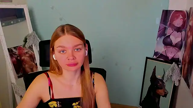 Snapshot of Molly_sweetie chatting on December 28, 10:14 am Molly sweetie online show from December 28, 10:14 am