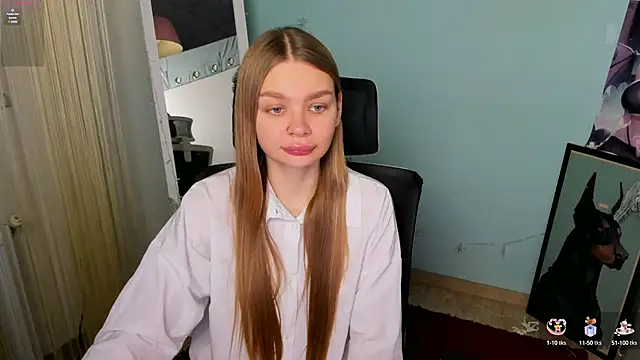 Snapshot of Molly_sweetie chatting on January 5, 6:56 am Molly sweetie online show from January 5, 6:56 am