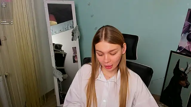 Snapshot of Molly_sweetie chatting on January 5, 9:59 am Molly sweetie online show from January 5, 9:59 am