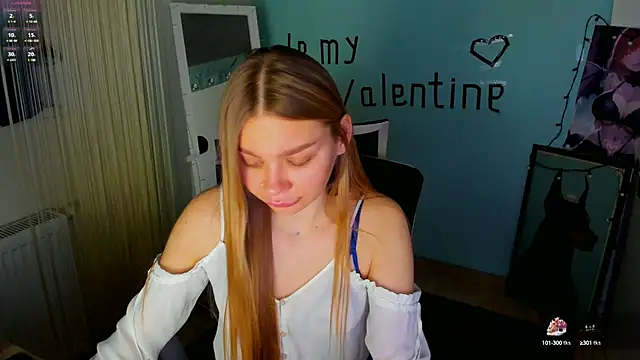 Snapshot of Molly_sweetie chatting on February 9, 7:05 am Molly sweetie online show from February 9, 7:05 am