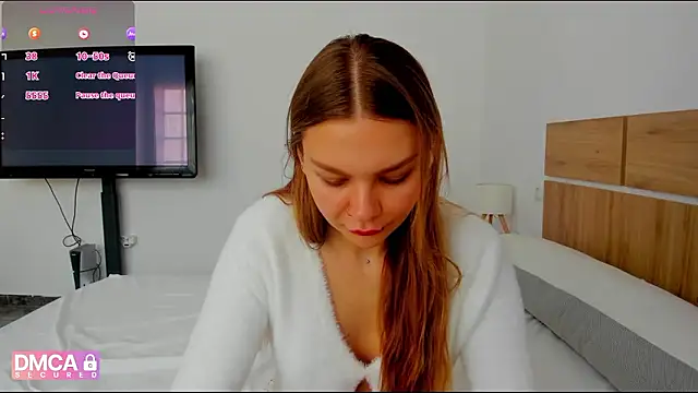 Molly sweetie online show from April 17, 6:27 am