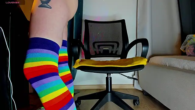 HunnyWifey online show from November 23, 8:52 pm