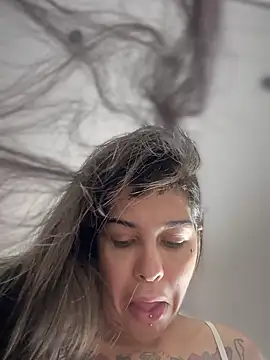 Snapshot of Nikatsu chatting on October 4, 3:54 pm Nikatsu online show from October 4, 3:54 pm