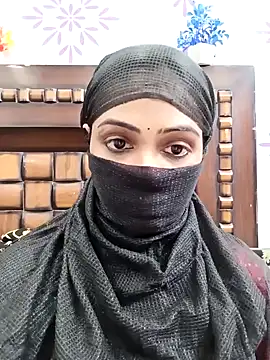 Snapshot of Yours-Bebo chatting on January 14, 7:48 am Yours-Bebo online show from January 14, 7:48 am