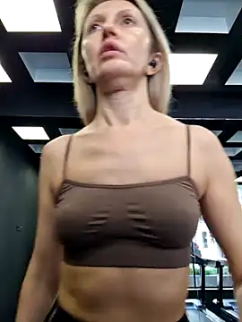 Snapshot of Miss____Mia_ chatting on February 1, 12:16 pm Miss    Mia  online show from February 1, 12:16 pm