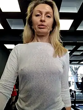 Snapshot of Miss____Mia_ chatting on February 23, 11:33 am Miss    Mia  online show from February 23, 11:33 am