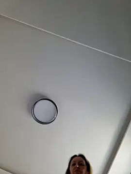 Snapshot of Miss____Mia_ chatting on March 4, 8:02 am Miss    Mia  online show from March 4, 8:02 am